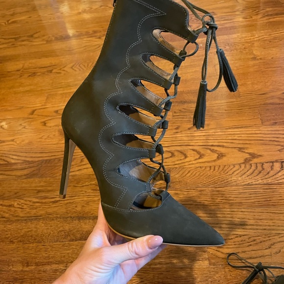 Steve Madden Booty Heels 🍁 - Picture 8 of 9